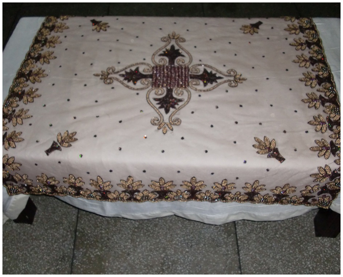 Beaded Table Covers 03